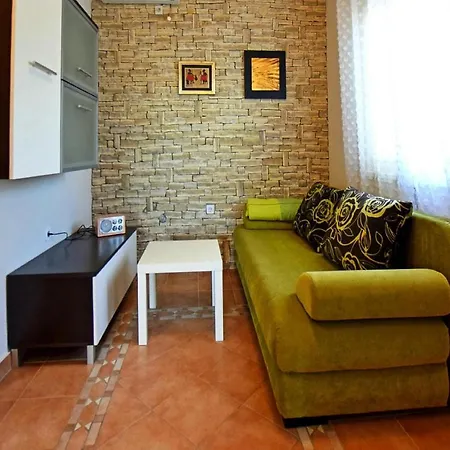 Im Haus Laura - Cdn05101a-cya * Maslenica
